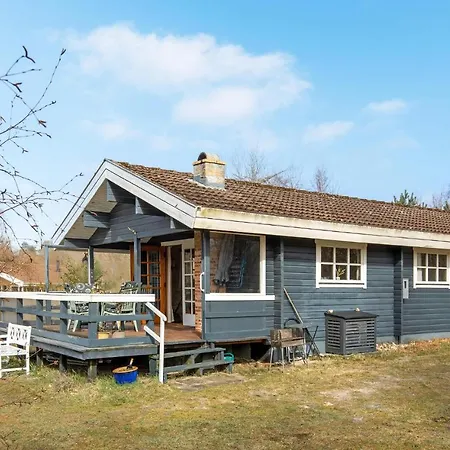 Stunning In Aakirkeby With Wifi