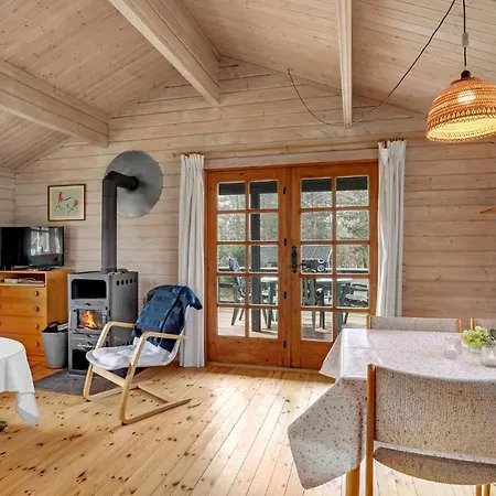 Stunning In Aakirkeby With Wifi Casa vacanze