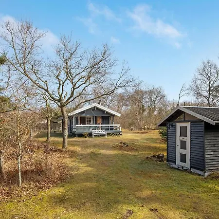 Stunning In Aakirkeby With Wifi * Vester Somarken